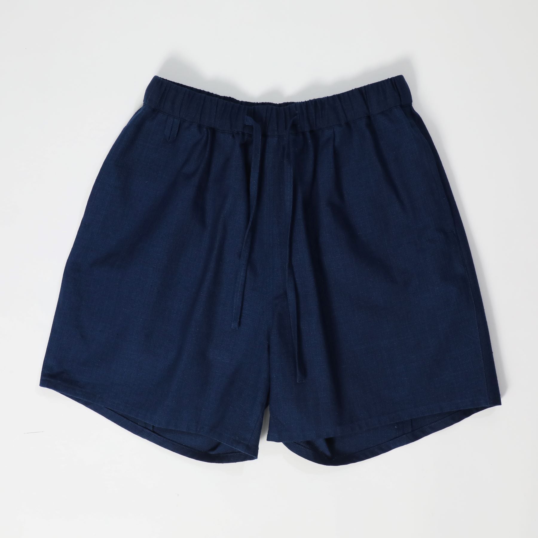 IKI LUCA】冒険と日常を彩る旅する藍染めショートパンツ | JAPAN BLUE