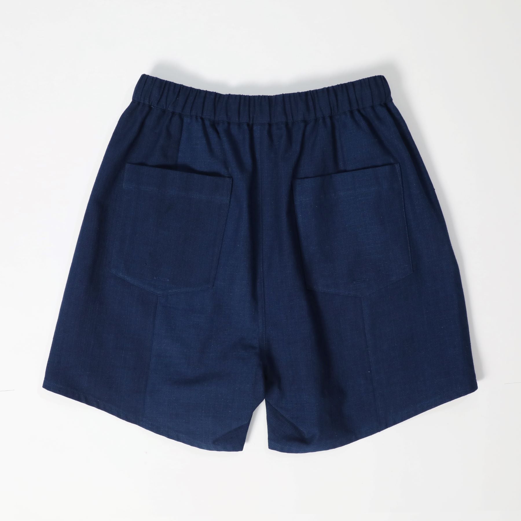 IKI LUCA】冒険と日常を彩る旅する藍染めショートパンツ | JAPAN BLUE